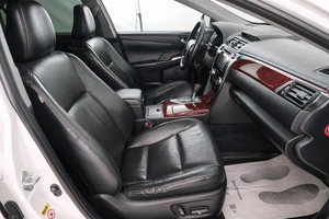 Седан Toyota Camry 2013 года, 1489000 рублей, Красноярск