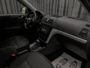 Внедорожник Skoda Yeti 2011 года, 650000 рублей, Красноярск