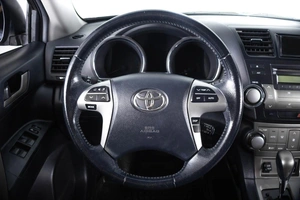 Внедорожник Toyota Highlander 2013 года, 1949000 рублей, Пермь
