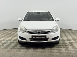 Седан Opel Astra 2011 года, 485200 рублей, Казань