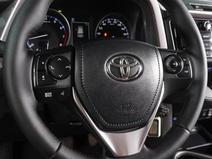 Внедорожник Toyota RAV4 2016 года, 2299000 рублей, Воронеж