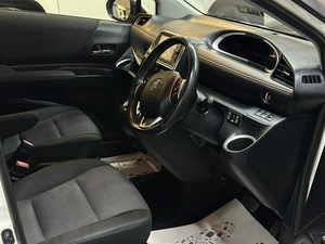 Минивэн Toyota Sienta 2020 года, 1727000 рублей, Красноярск