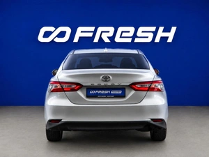 Седан Toyota Camry 2019 года, 2099077 рублей, Москва