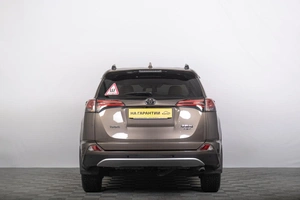 Внедорожник Toyota RAV4 2017 года, 2889000 рублей, Томск