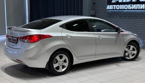 Седан Hyundai Elantra 2011 года, 897000 рублей, Красноярск