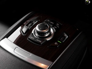 Седан BMW 7 серия 2011 года, 2099000 рублей, Тюмень