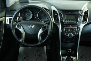 Хетчбэк Hyundai i30 2012 года, 949000 рублей, Омск