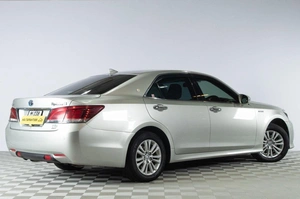 Седан Toyota Crown 2016 года, 2579000 рублей, Челябинск