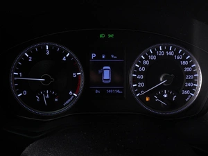 Внедорожник Hyundai Santa Fe 2019 года, 2749000 рублей, Красный Пахарь