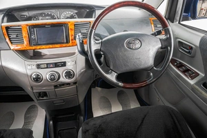 Минивэн Toyota Noah 2003 года, 959000 рублей, Барнаул
