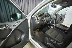 Внедорожник Volkswagen Tiguan 2013 года, 1350000 рублей, Красноярск