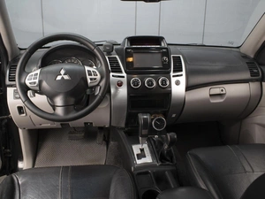 Внедорожник Mitsubishi Pajero Sport 2014 года, 1760000 рублей, Омск