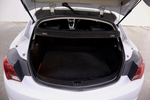 Хэтчбек Opel Astra 2012 года, 880000 рублей, Брянск