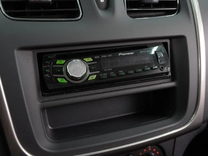 Седан Renault Logan Stepway 2022 года, 1299000 рублей, Воронеж