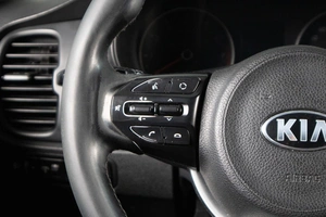 Хетчбэк Kia Rio X-Line 2018 года, 1369000 рублей, Сургут