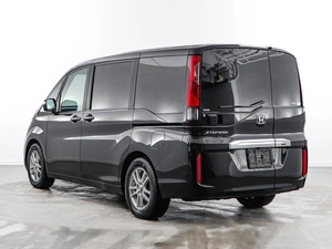 Минивэн Honda Stepwgn 2019 года, 1998055 рублей, Москва