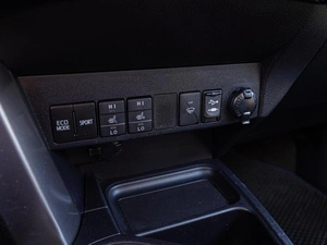 Внедорожник Toyota RAV4 2016 года, 2279000 рублей, Волгоград