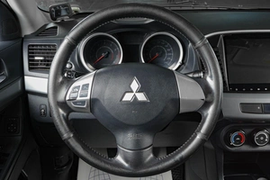 Седан Mitsubishi Lancer 2011 года, 949000 рублей, Тюмень