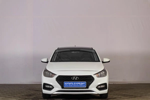Седан Hyundai Solaris 2017 года, 929000 рублей, Тюмень