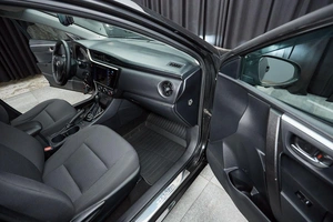 Седан Toyota Corolla 2017 года, 1499000 рублей, Красноярск
