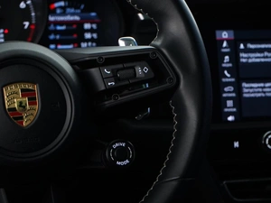 Внедорожник Porsche Macan 2023 года, 8248505 рублей, Москва