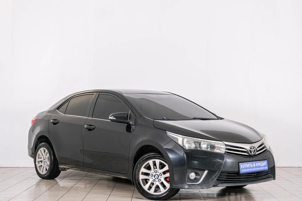 Седан Toyota Corolla 2014 года, 1349000 рублей, Красноярск