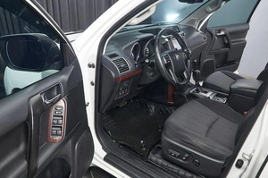 Внедорожник Toyota Land Cruiser Prado 2016 года, 3499000 рублей, Красноярск