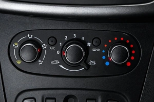 Седан Renault Logan Stepway 2022 года, 879000 рублей, Челябинск