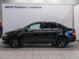 Седан Volkswagen Polo 2016 года, 1050000 рублей, Красноярск