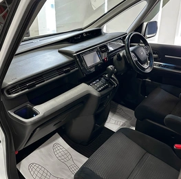 Минивэн Honda Stepwgn 2016 года, 1840000 рублей, Красноярск