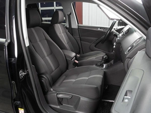 Внедорожник Volkswagen Tiguan 2010 года, 1099000 рублей, Тюмень