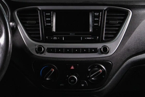 Седан Hyundai Solaris 2017 года, 1469000 рублей, Сургут