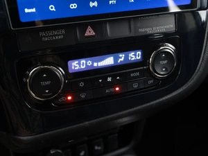 Внедорожник Mitsubishi Outlander 2017 года, 2299050 рублей, Москва