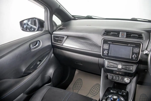 Хетчбэк Nissan Leaf 2018 года, 1749000 рублей, Пермь