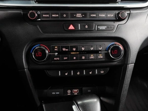 Хетчбэк Kia Ceed 2019 года, 1609000 рублей, Тюмень