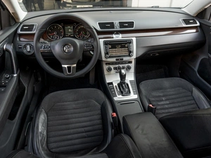 Седан Volkswagen Passat 2012 года, 1099000 рублей, Саратов