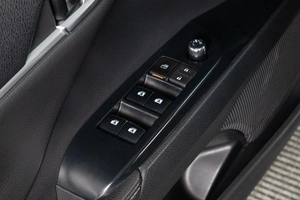 Седан Toyota Camry 2020 года, 2799000 рублей, Сургут