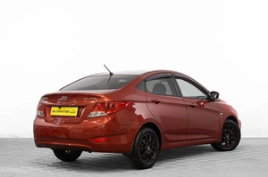 Седан Hyundai Solaris 2011 года, 899000 рублей, Барнаул