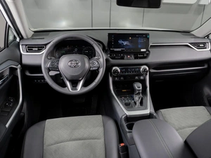 Внедорожник Toyota RAV4 2025 года, 4249000 рублей, Тюмень