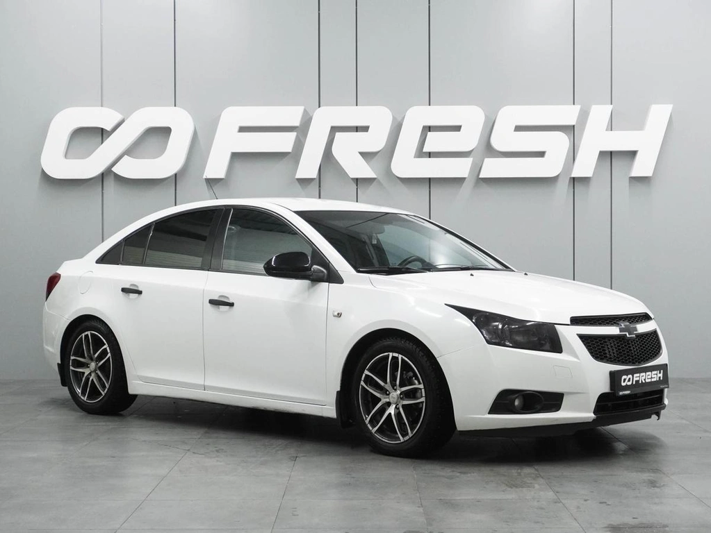 Седан Chevrolet Cruze 2011 года, 799000 рублей, Воронеж
