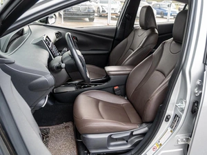 Лифтбек Toyota Prius 2019 года, 2150000 рублей, Краснодар