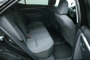 Седан Toyota Corolla 2017 года, 1400000 рублей, Красноярск