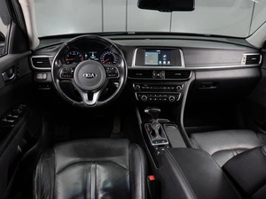 Седан Kia Optima 2018 года, 1850000 рублей, Тюмень
