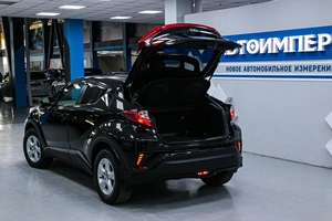 Внедорожник Toyota C-HR 2017 года, 1958000 рублей, Солонцы