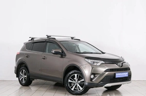 Внедорожник Toyota RAV4 2018 года, 2599000 рублей, Красноярск