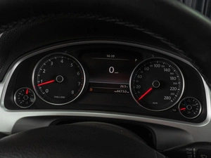 Внедорожник Volkswagen Touareg 2015 года, 2595000 рублей, Тюмень