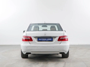 Седан Mercedes-benz E-класс 2012 года, 1727077 рублей, Москва