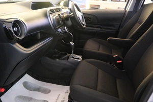 Хетчбэк Toyota Aqua 2018 года, 1229000 рублей, Омск