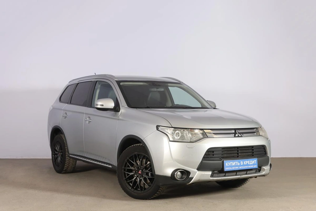 Внедорожник Mitsubishi Outlander 2014 года, 1899000 рублей, Новосибирск