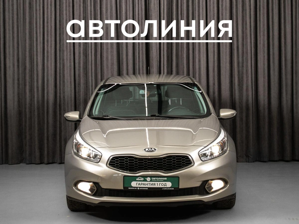 Хетчбэк Kia Ceed 2012 года, 1049000 рублей, Красноярск